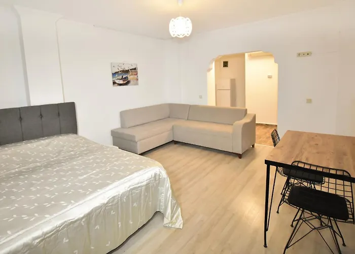 Anatolian Homes & מלון דירות 3*