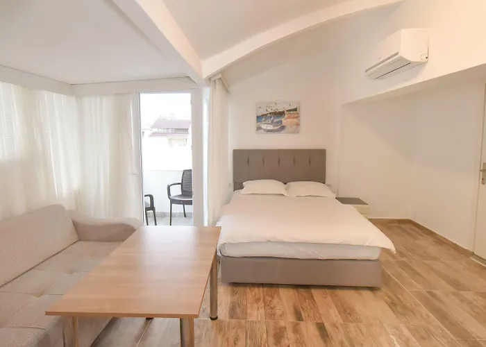 Anatolian Homes & מלון דירות 3*