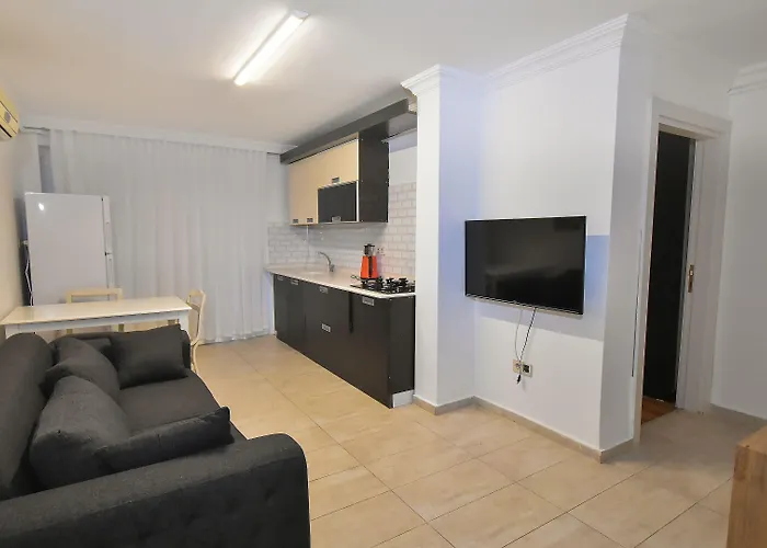 Anatolian Homes & מלון דירות 3*