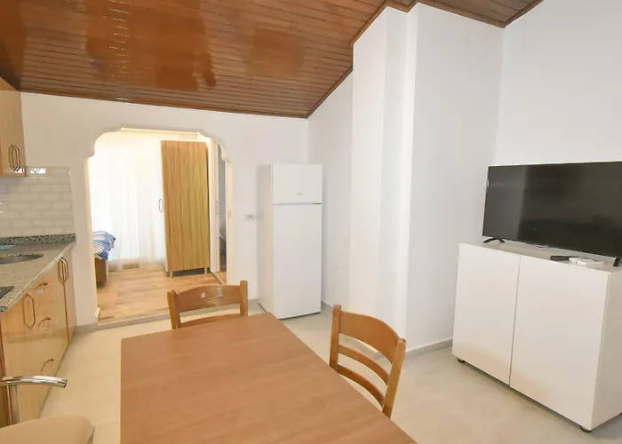 Anatolian Homes & מלון דירות אנטליה